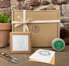 Load image into Gallery viewer, Luxury Gardeners Gift Box
